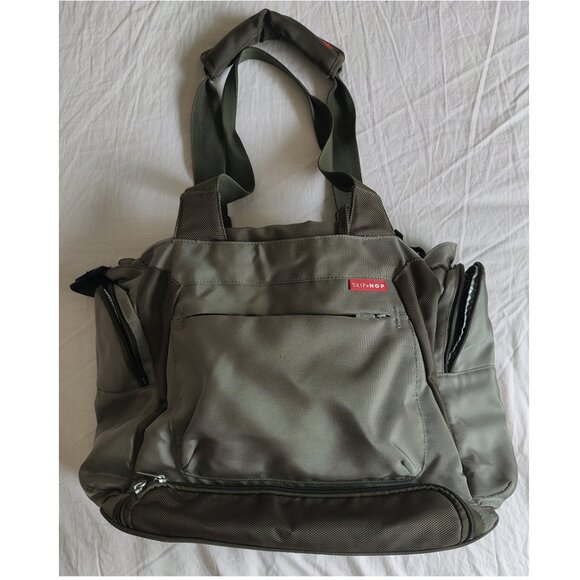 Skip Hop diaper tote. - Picture 1 of 8